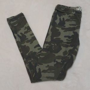 Camo leggings